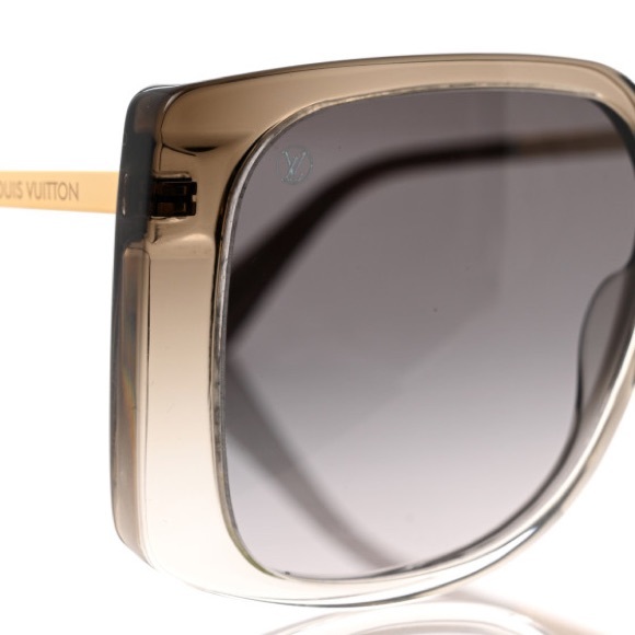 LOUIS VUITTON
Acetate Sunglasses Z1214W Grey - Picture 6 of 7